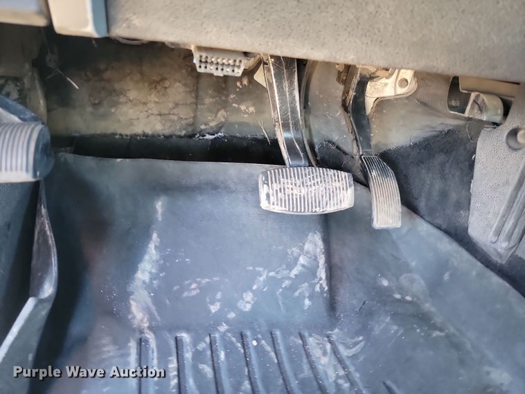 image for item KT9934 2012 Ford  F350 Super Duty Lariat  Crew Cab pickup truck