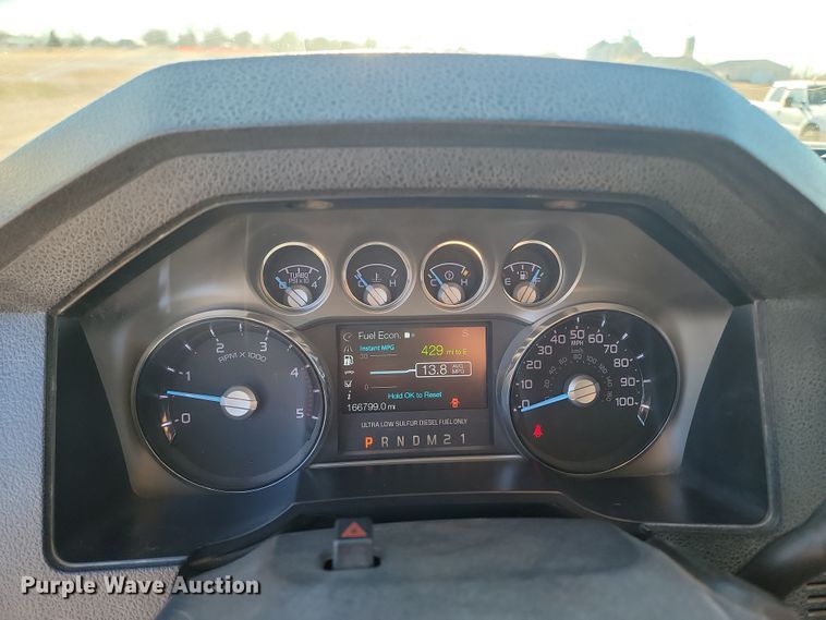 image for item KT9934 2012 Ford  F350 Super Duty Lariat  Crew Cab pickup truck