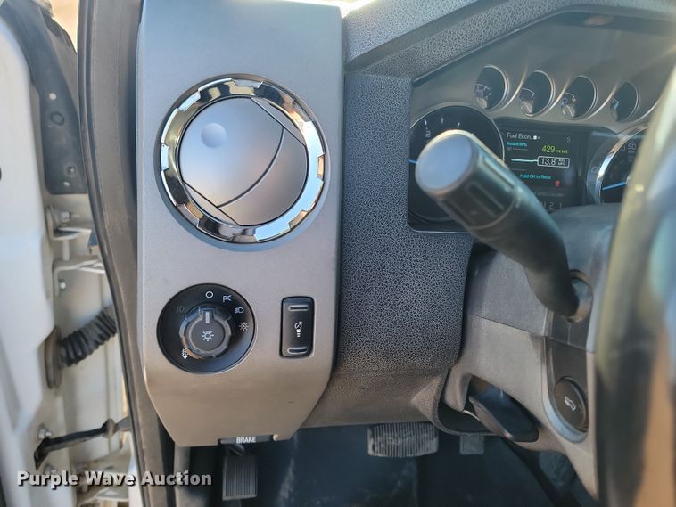 image for item KT9934 2012 Ford  F350 Super Duty Lariat  Crew Cab pickup truck