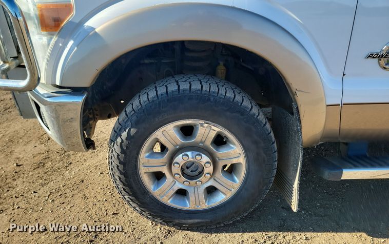 image for item KT9934 2012 Ford  F350 Super Duty Lariat  Crew Cab pickup truck