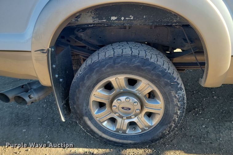 image for item KT9934 2012 Ford  F350 Super Duty Lariat  Crew Cab pickup truck