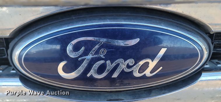 image for item KT9934 2012 Ford  F350 Super Duty Lariat  Crew Cab pickup truck