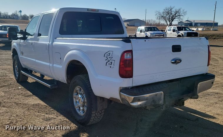 image for item KT9936 2015 Ford F350 Super Duty Lariat  Crew Cab pickup truck