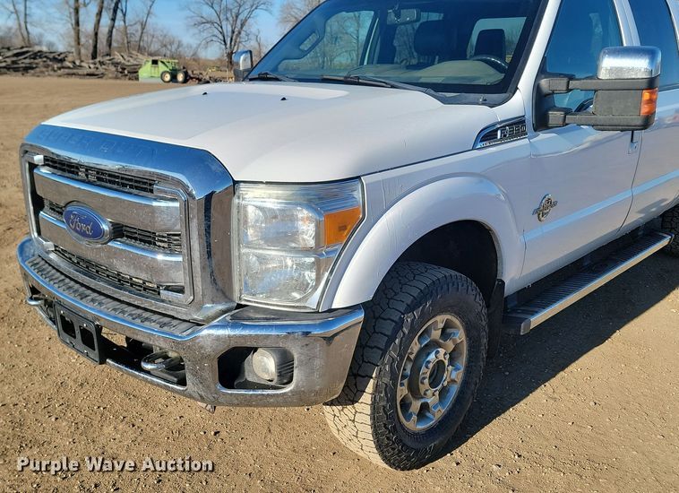 image for item KT9936 2015 Ford F350 Super Duty Lariat  Crew Cab pickup truck
