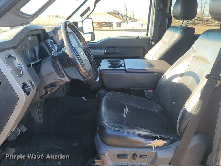 image for item KT9936 2015 Ford F350 Super Duty Lariat  Crew Cab pickup truck