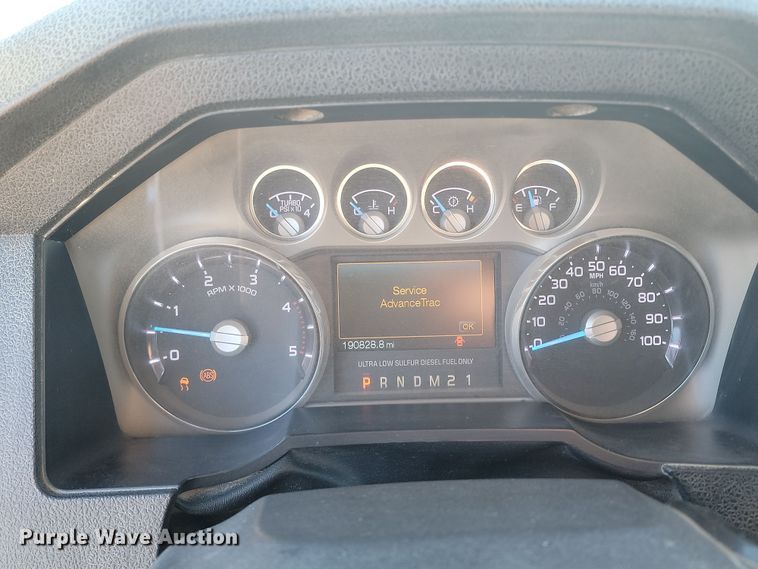 image for item KT9936 2015 Ford F350 Super Duty Lariat  Crew Cab pickup truck