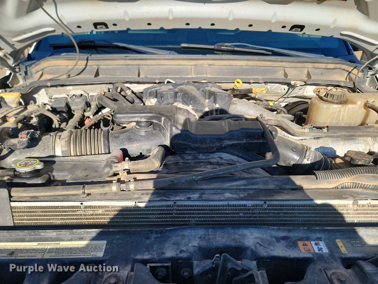 image for item KT9936 2015 Ford F350 Super Duty Lariat  Crew Cab pickup truck