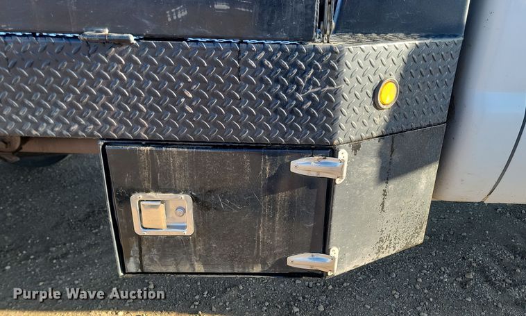 image for item KT9938 2012 Ford F550  Crew Cab flatbed truck