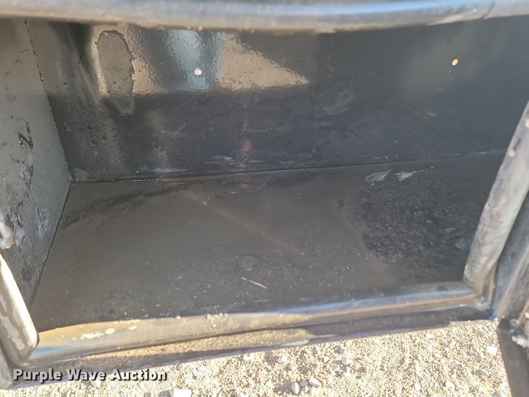 image for item KT9938 2012 Ford F550  Crew Cab flatbed truck