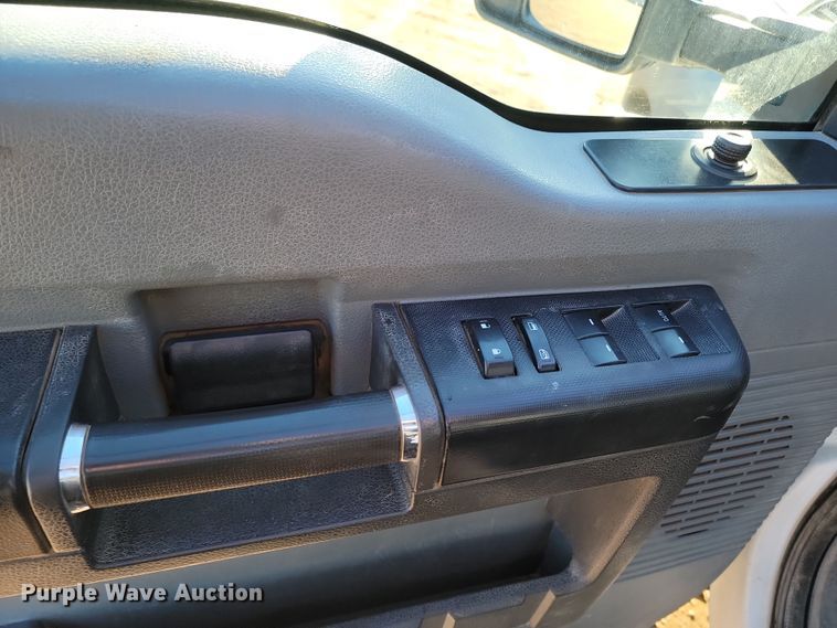 image for item KT9938 2012 Ford F550  Crew Cab flatbed truck