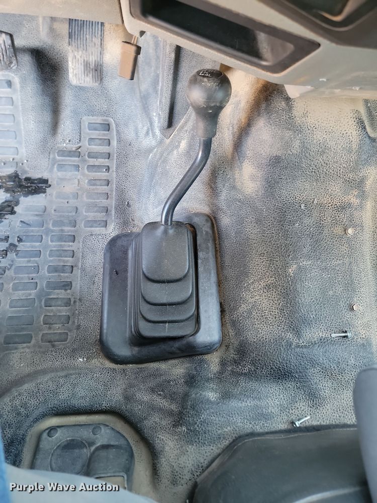 image for item KT9938 2012 Ford F550  Crew Cab flatbed truck