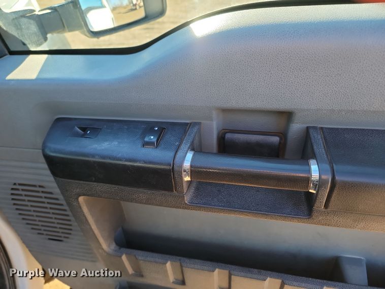 image for item KT9938 2012 Ford F550  Crew Cab flatbed truck