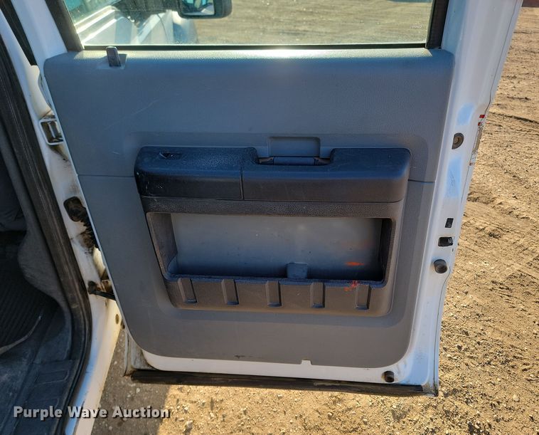 image for item KT9938 2012 Ford F550  Crew Cab flatbed truck