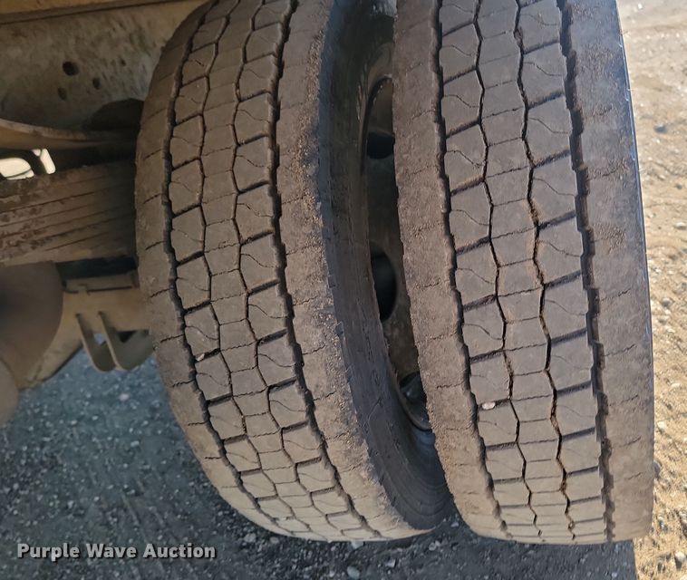 image for item KT9938 2012 Ford F550  Crew Cab flatbed truck