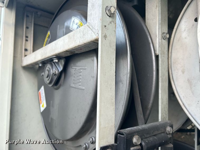 image for item KW9057 2008 International 4300  utility / service truck