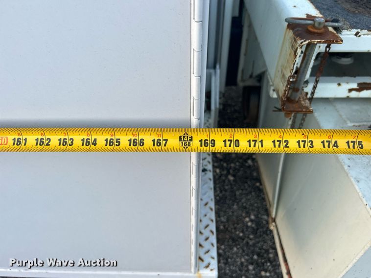 image for item KW9057 2008 International 4300  utility / service truck