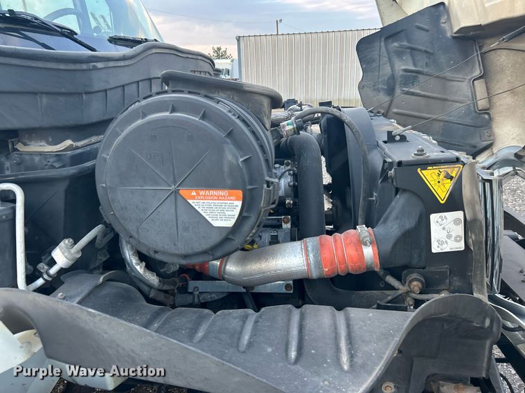 image for item KW9057 2008 International 4300  utility / service truck