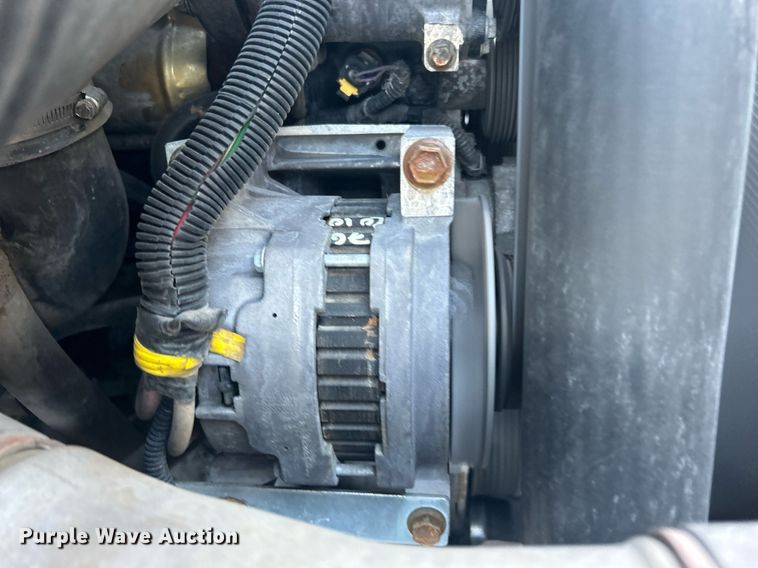 image for item KW9057 2008 International 4300  utility / service truck