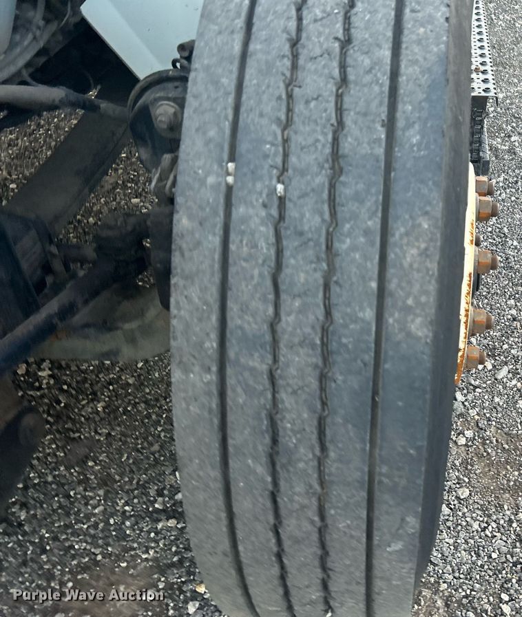 image for item KW9057 2008 International 4300  utility / service truck