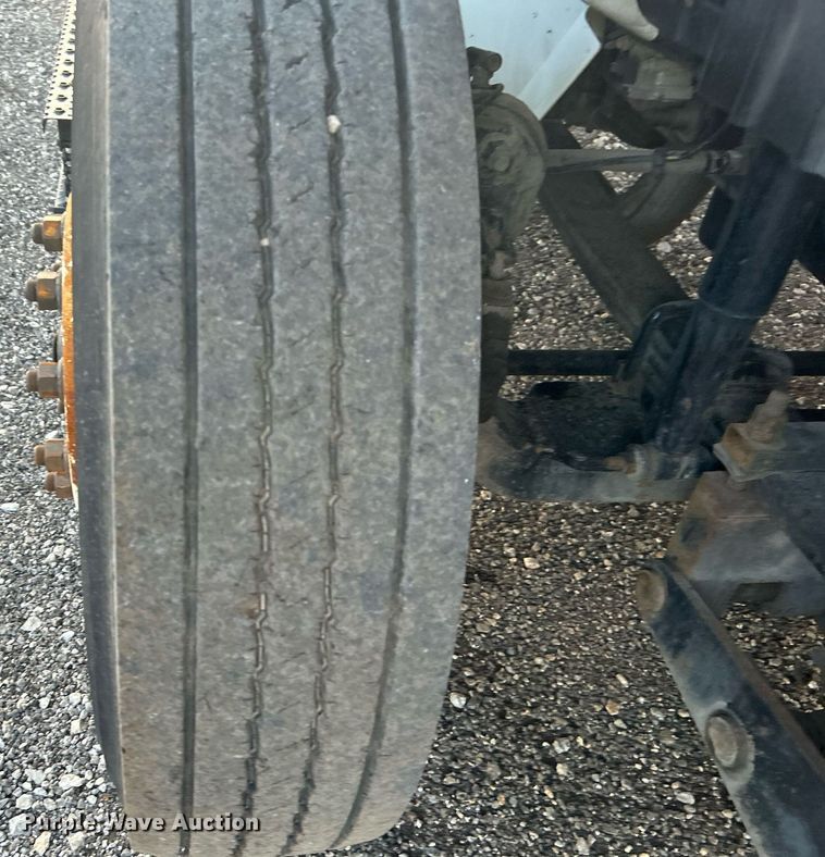 image for item KW9057 2008 International 4300  utility / service truck