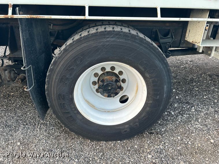 image for item KW9057 2008 International 4300  utility / service truck