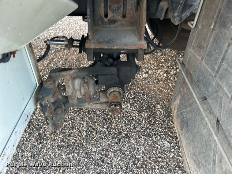 image for item KW9057 2008 International 4300  utility / service truck