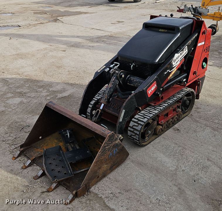 image for item LB9685 Toro TX525  compact utility loader