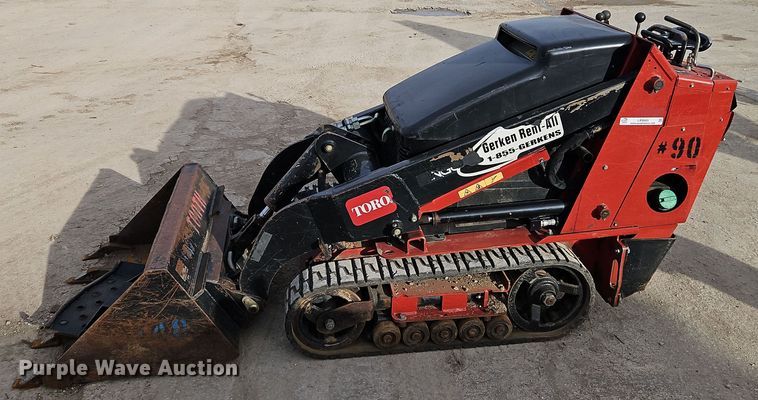 image for item LB9685 Toro TX525  compact utility loader