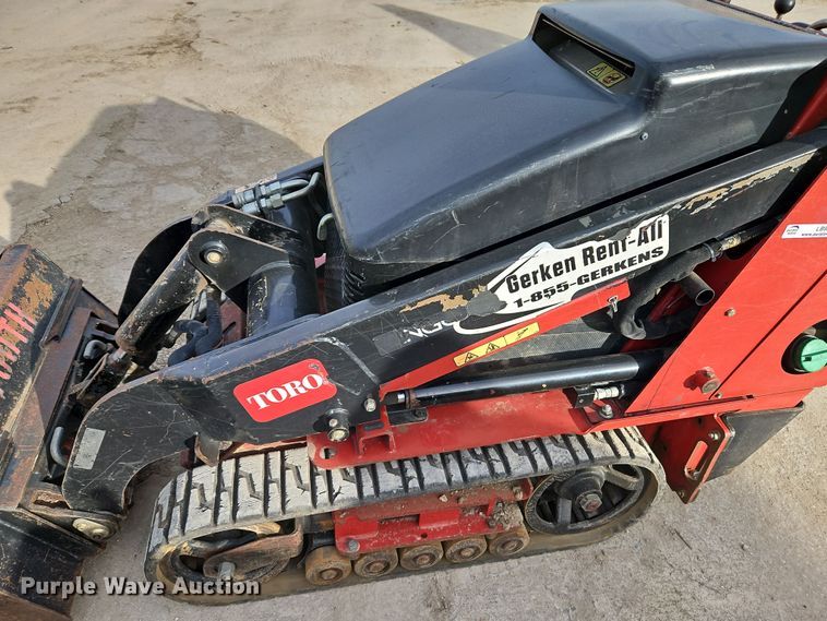 image for item LB9685 Toro TX525  compact utility loader