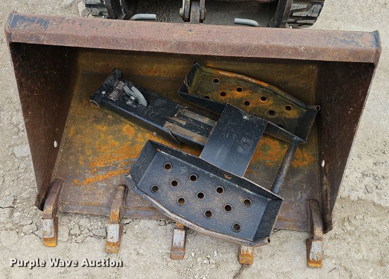 image for item LB9685 Toro TX525  compact utility loader