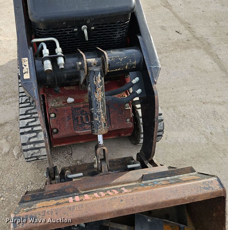 image for item LB9685 Toro TX525  compact utility loader