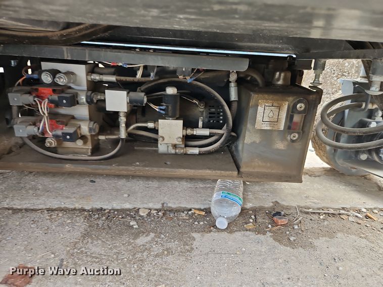 image for item LB9687 2015 Skyjack SJIII 3219  scissor lift