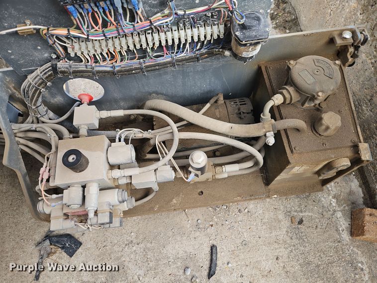 image for item LB9687 2015 Skyjack SJIII 3219  scissor lift