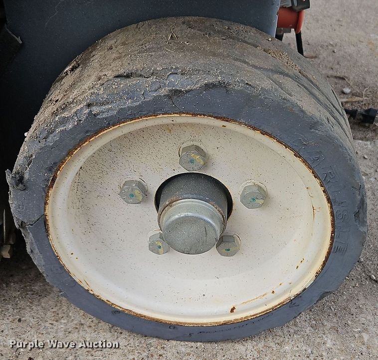 image for item LB9687 2015 Skyjack SJIII 3219  scissor lift