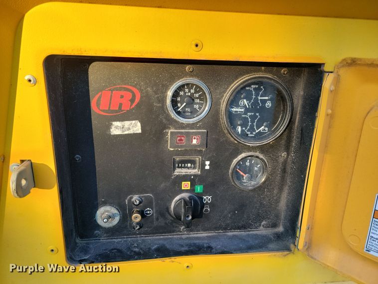 image for item LC9467 Ingersoll Rand 185 air compressor