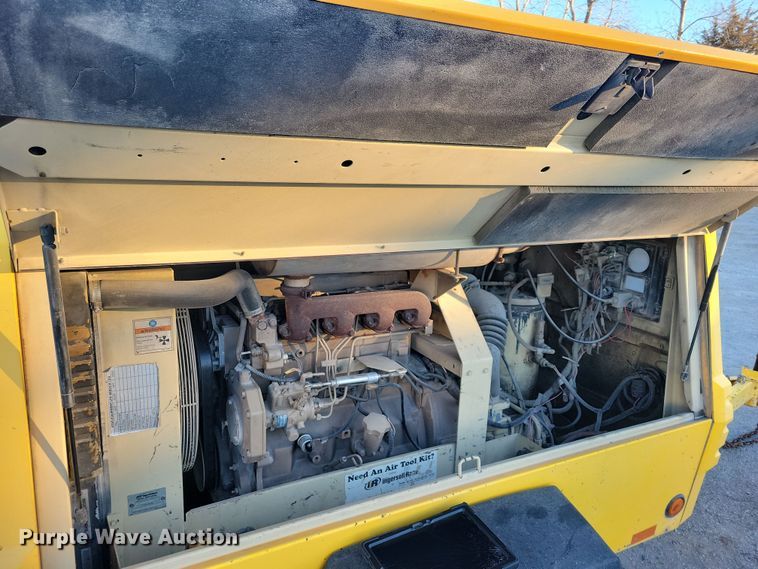 image for item LC9467 Ingersoll Rand 185 air compressor