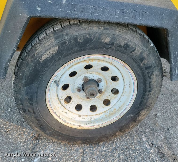 image for item LC9467 Ingersoll Rand 185 air compressor