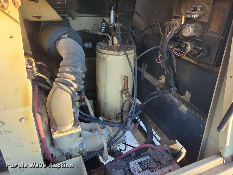 image for item LC9468 Ingersoll Rand 185 air compressor