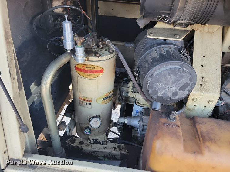 image for item LC9468 Ingersoll Rand 185 air compressor