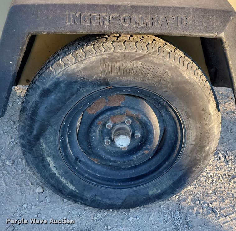 image for item LC9468 Ingersoll Rand 185 air compressor