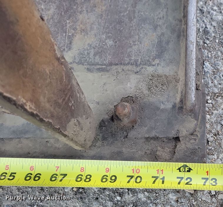 image for item LC9469 72