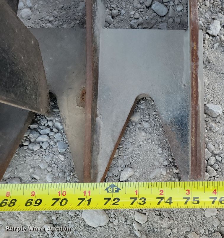 image for item LC9470 75