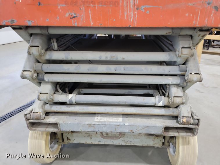 image for item LC9472 Skyjack scissor lift