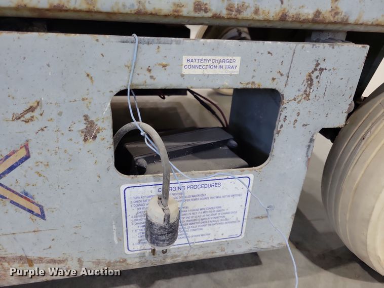 image for item LC9472 Skyjack scissor lift