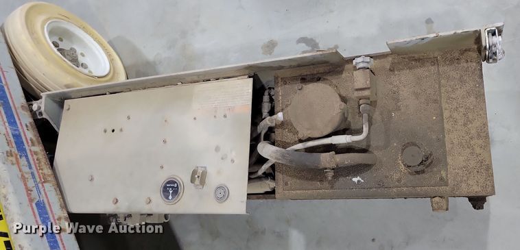 image for item LC9472 Skyjack scissor lift