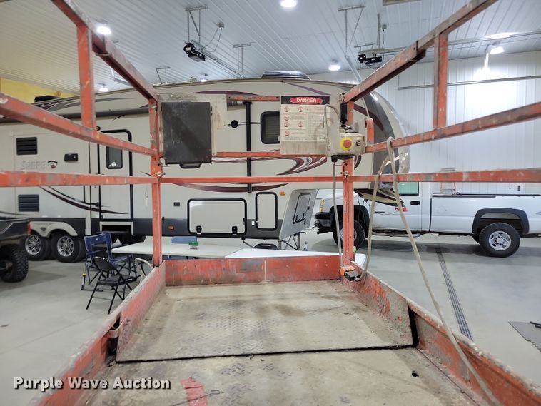 image for item LC9472 Skyjack scissor lift