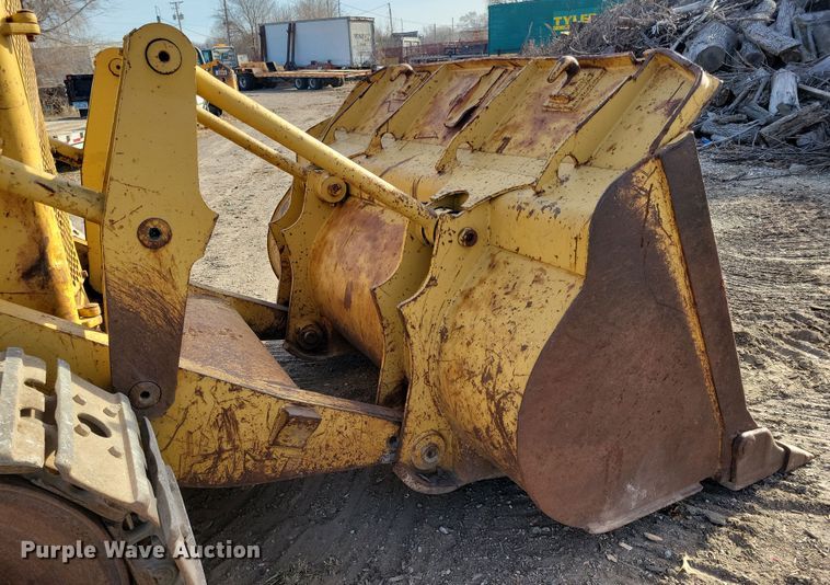 image for item LC9474 1978 Caterpillar 977L  track loader