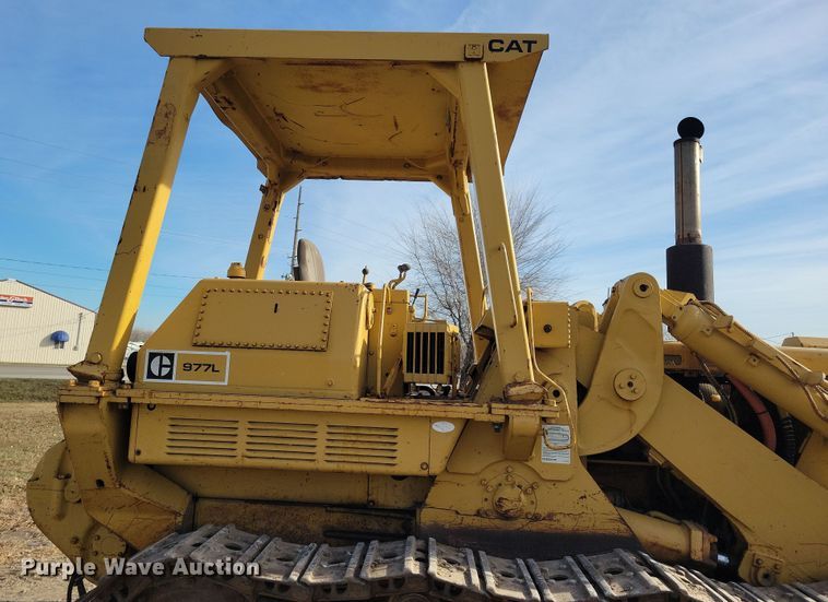 image for item LC9474 1978 Caterpillar 977L  track loader