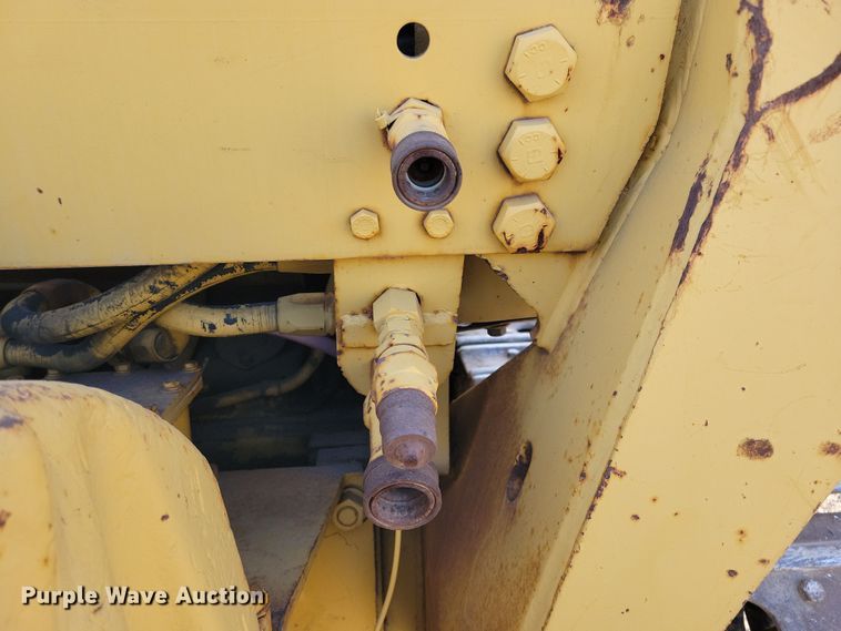 image for item LC9474 1978 Caterpillar 977L  track loader