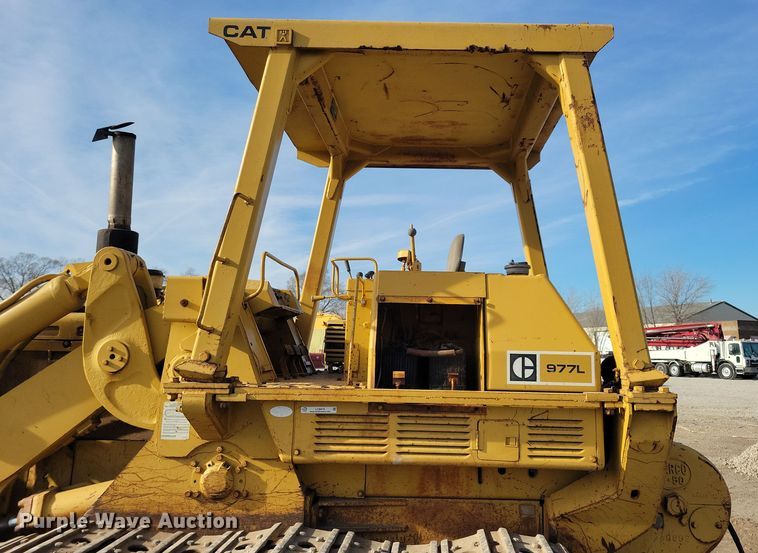 image for item LC9474 1978 Caterpillar 977L  track loader